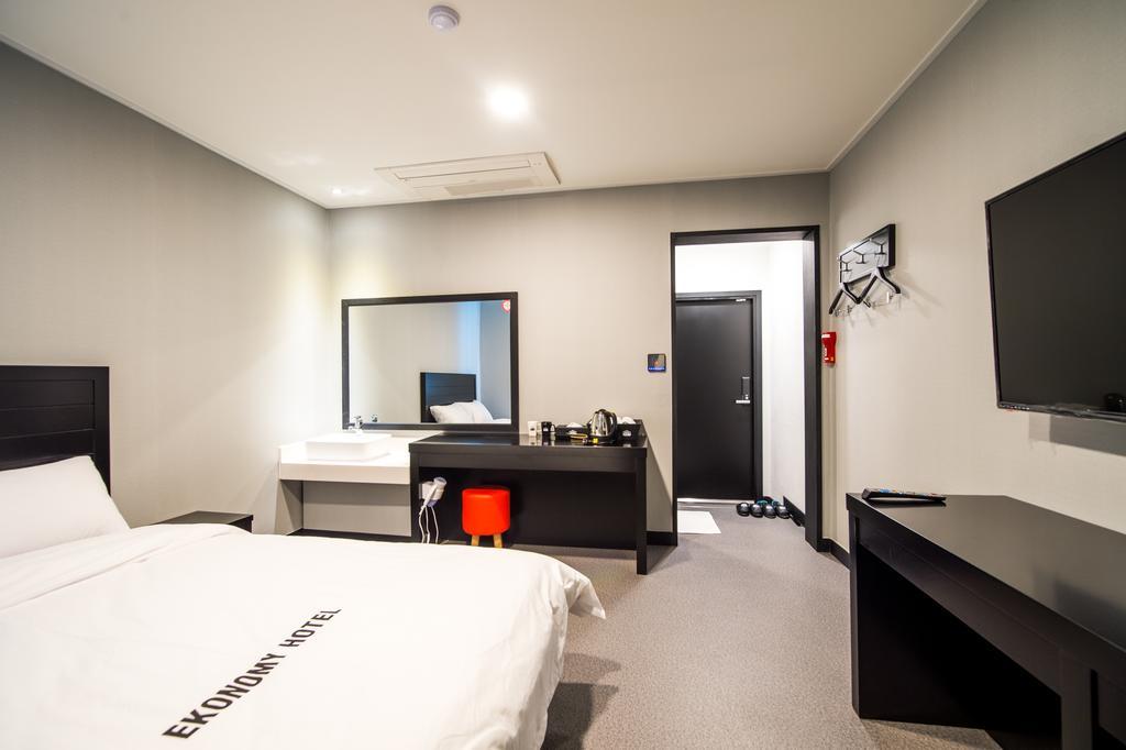 Ekonomy Hotel Sokcho Esterno foto
